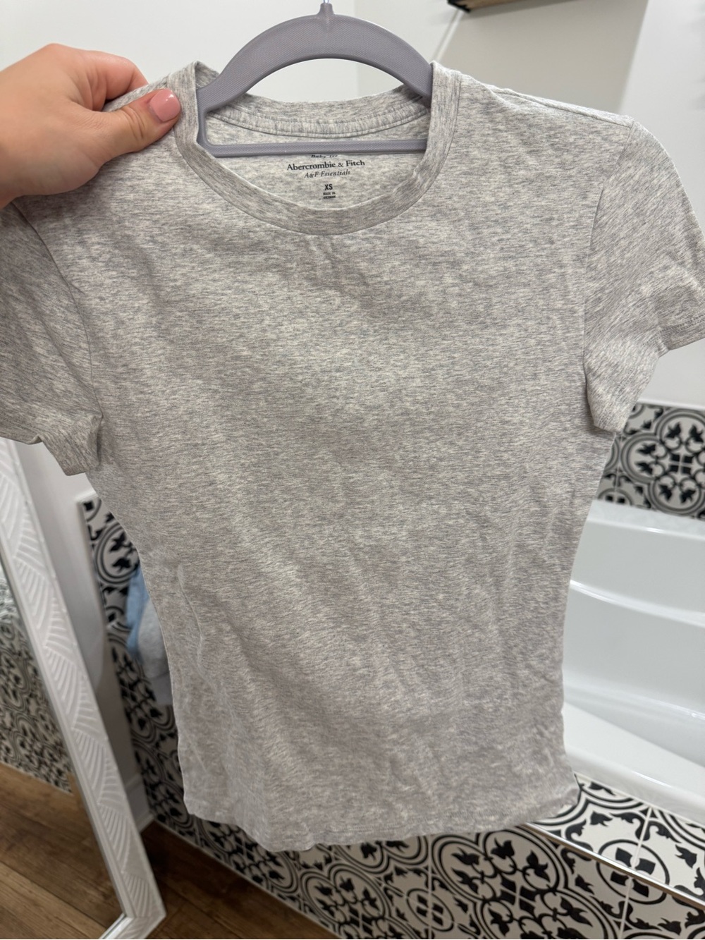Abercrombie & Fitch Heather Gray Short Sleeve Tee